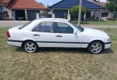 MERCEDES C200 TOP STANJE!