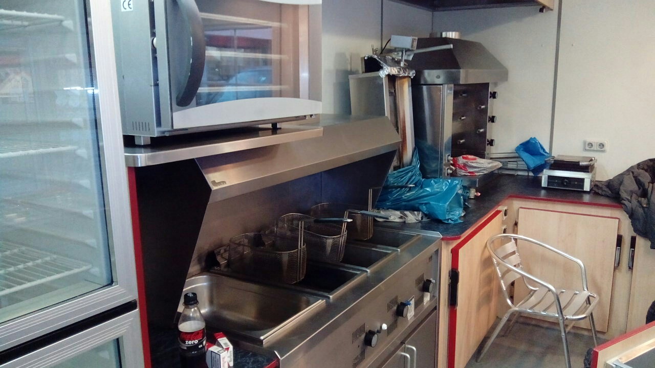 Montazni objekat za brzu hranu -imbiss.